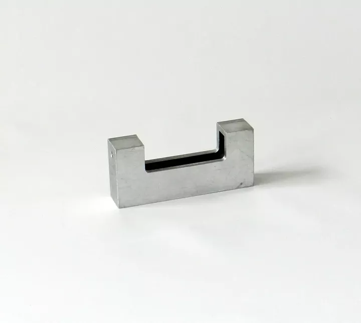 Aluminium support 40 mm, 60 mm,80 mm,120 mm ….900 mm  for 20 mm thick felt